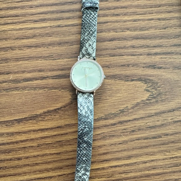 Kendall & Kylie Accessories - Kendall & Kylie Snake Print Watch - Silver and Cream